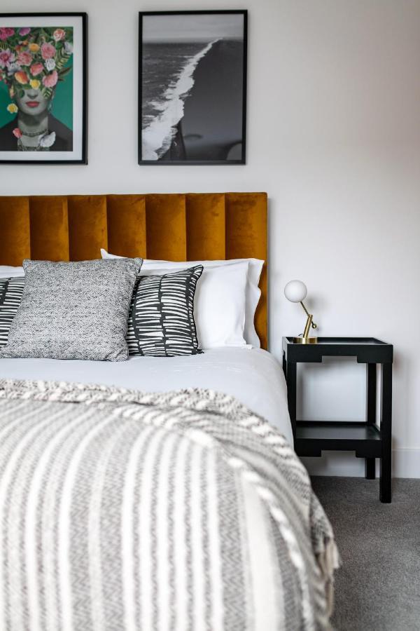 City Centre - Free Parking - Stylish 2 Bedroom Apartment 브리스틀 외부 사진