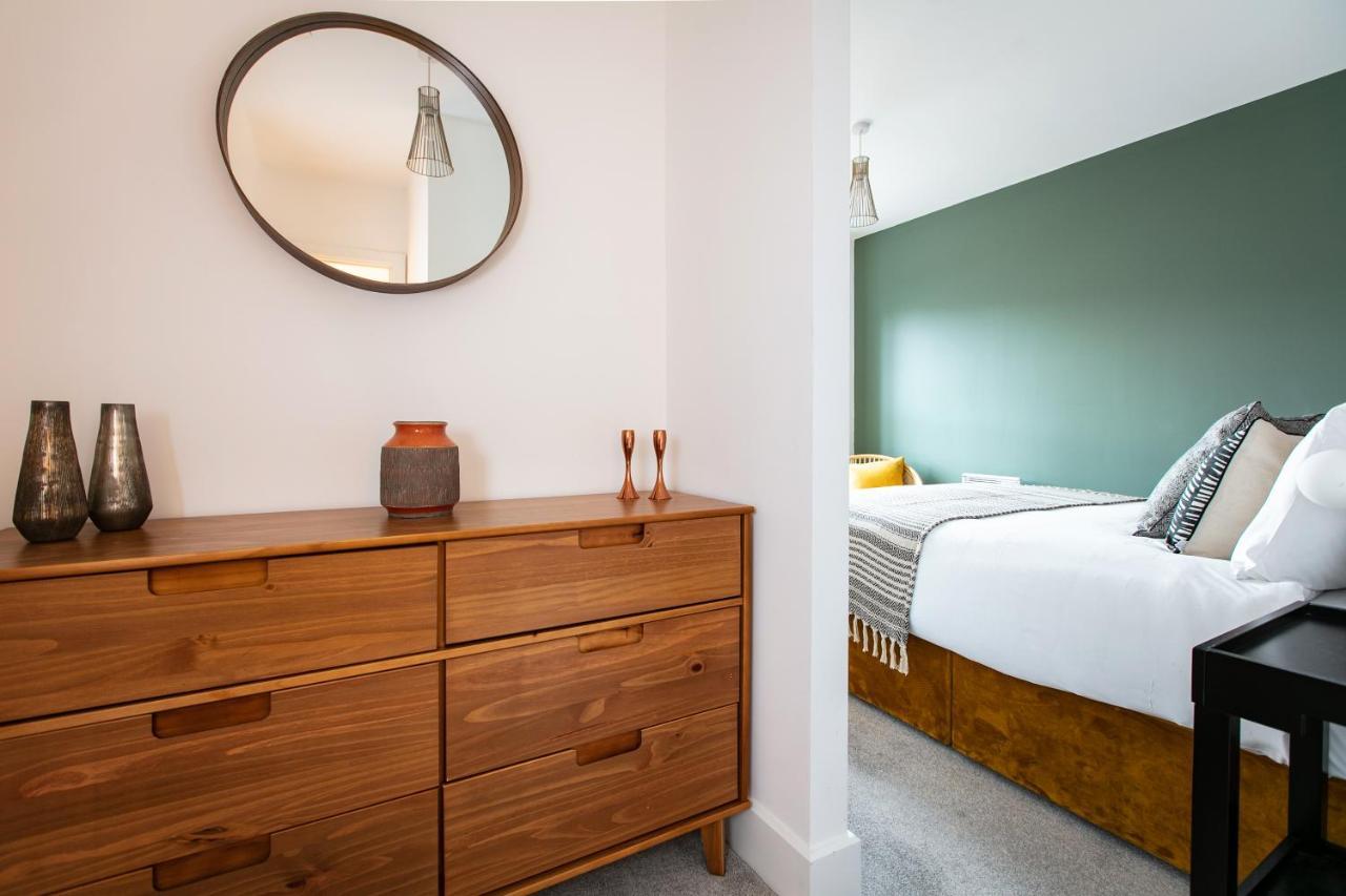 City Centre - Free Parking - Stylish 2 Bedroom Apartment 브리스틀 외부 사진