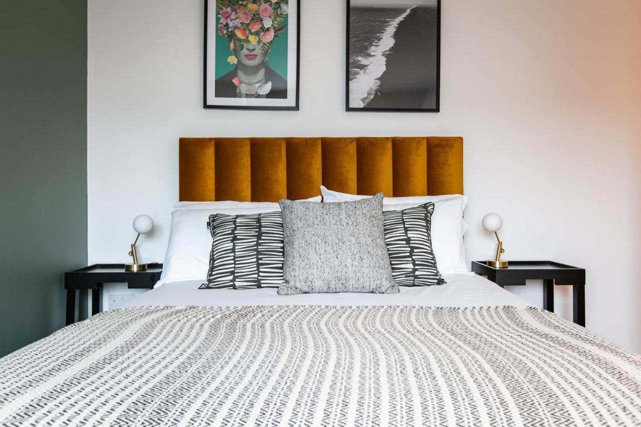 City Centre - Free Parking - Stylish 2 Bedroom Apartment 브리스틀 외부 사진