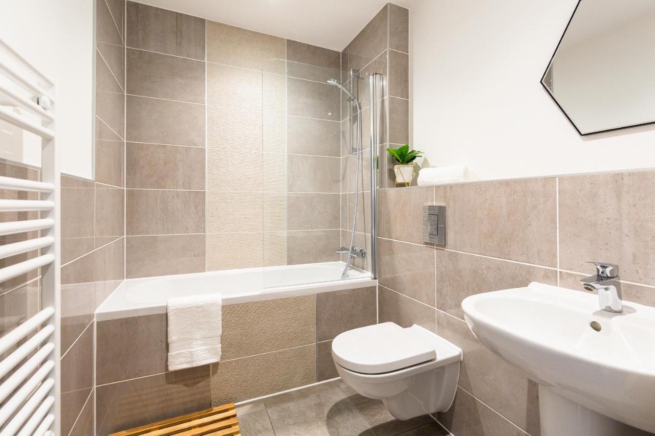 City Centre - Free Parking - Stylish 2 Bedroom Apartment 브리스틀 외부 사진