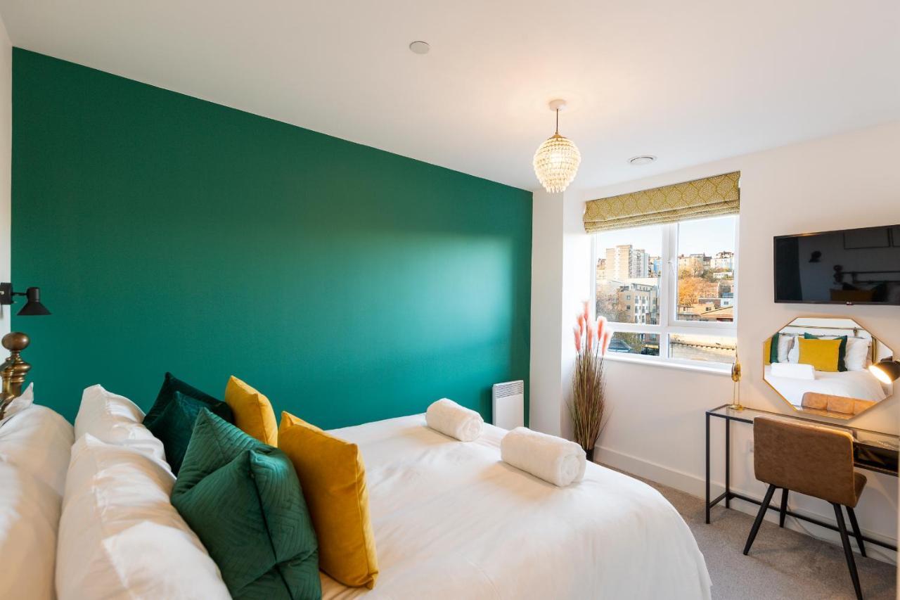 City Centre - Free Parking - Stylish 2 Bedroom Apartment 브리스틀 외부 사진