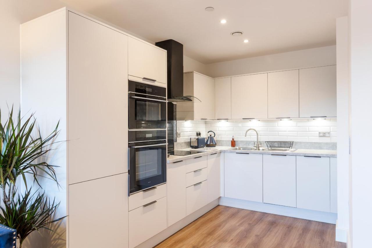 City Centre - Free Parking - Stylish 2 Bedroom Apartment 브리스틀 외부 사진