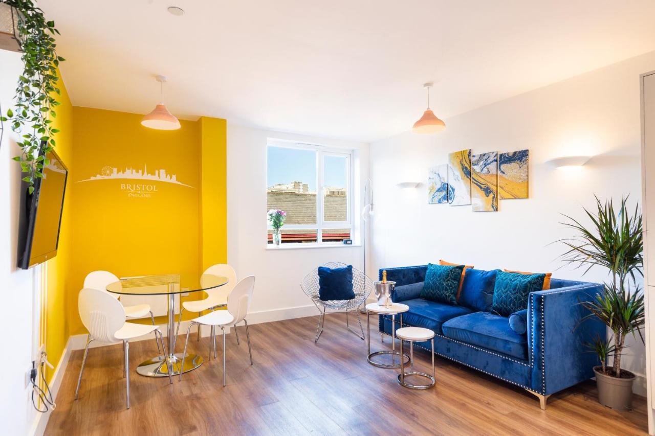 City Centre - Free Parking - Stylish 2 Bedroom Apartment 브리스틀 외부 사진