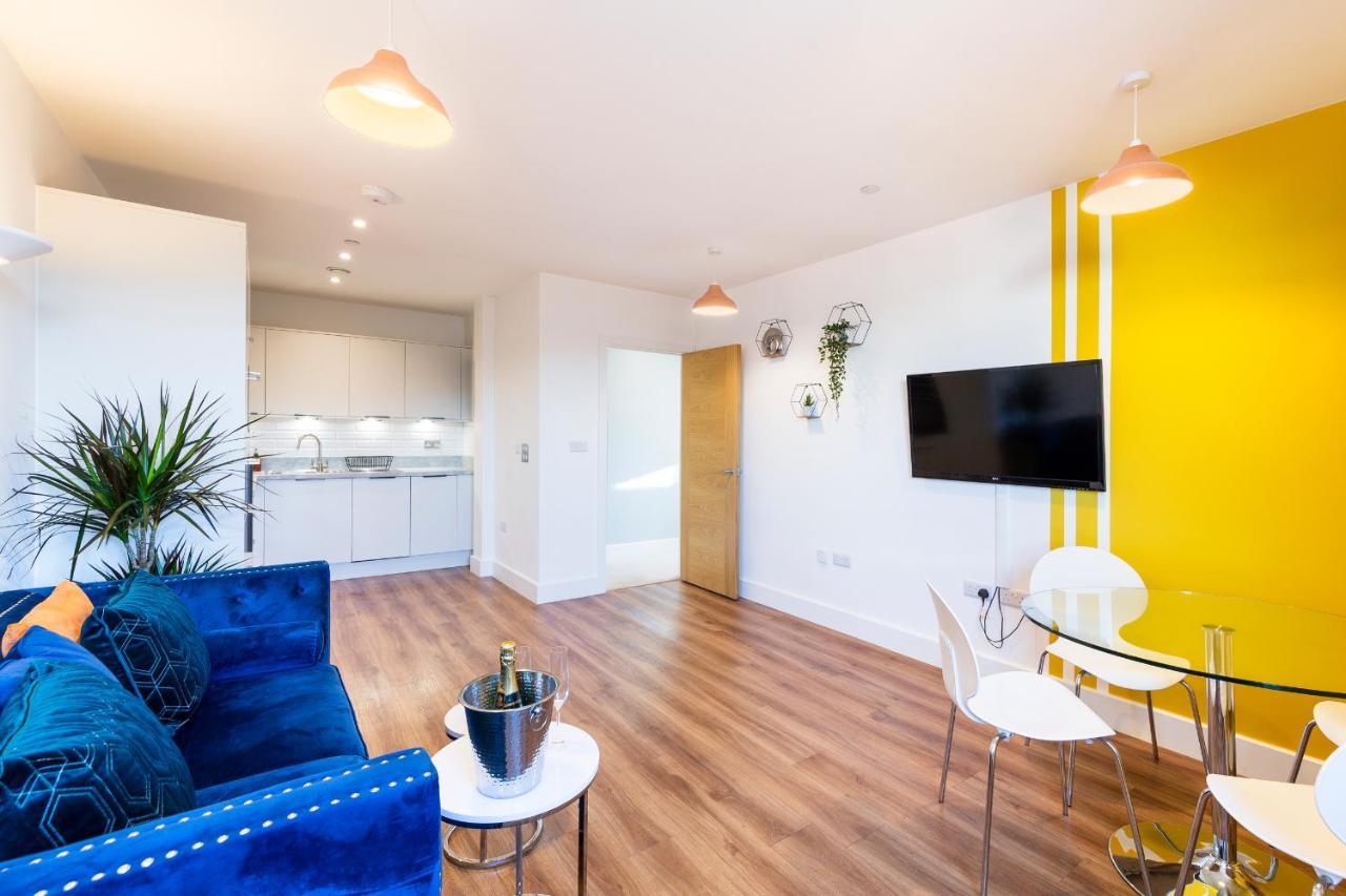 City Centre - Free Parking - Stylish 2 Bedroom Apartment 브리스틀 외부 사진