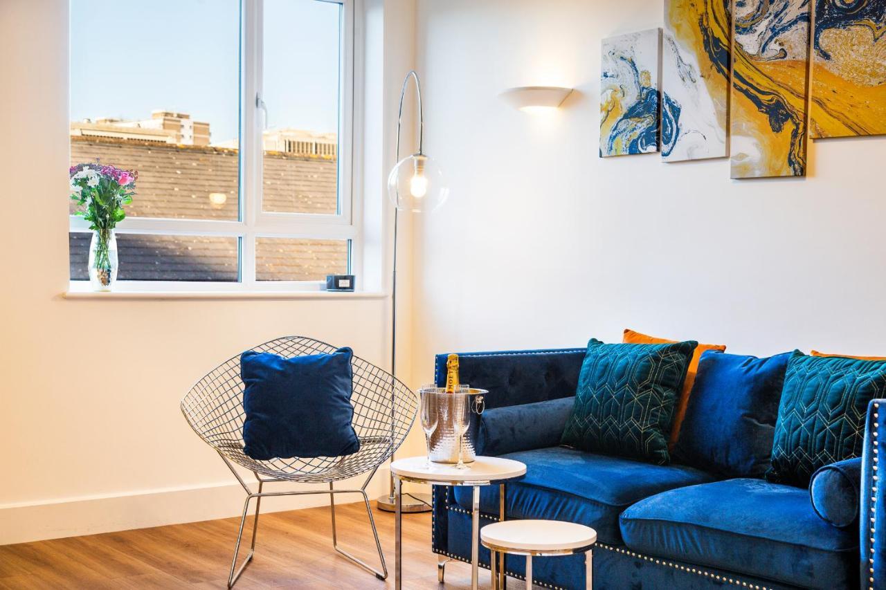 City Centre - Free Parking - Stylish 2 Bedroom Apartment 브리스틀 외부 사진